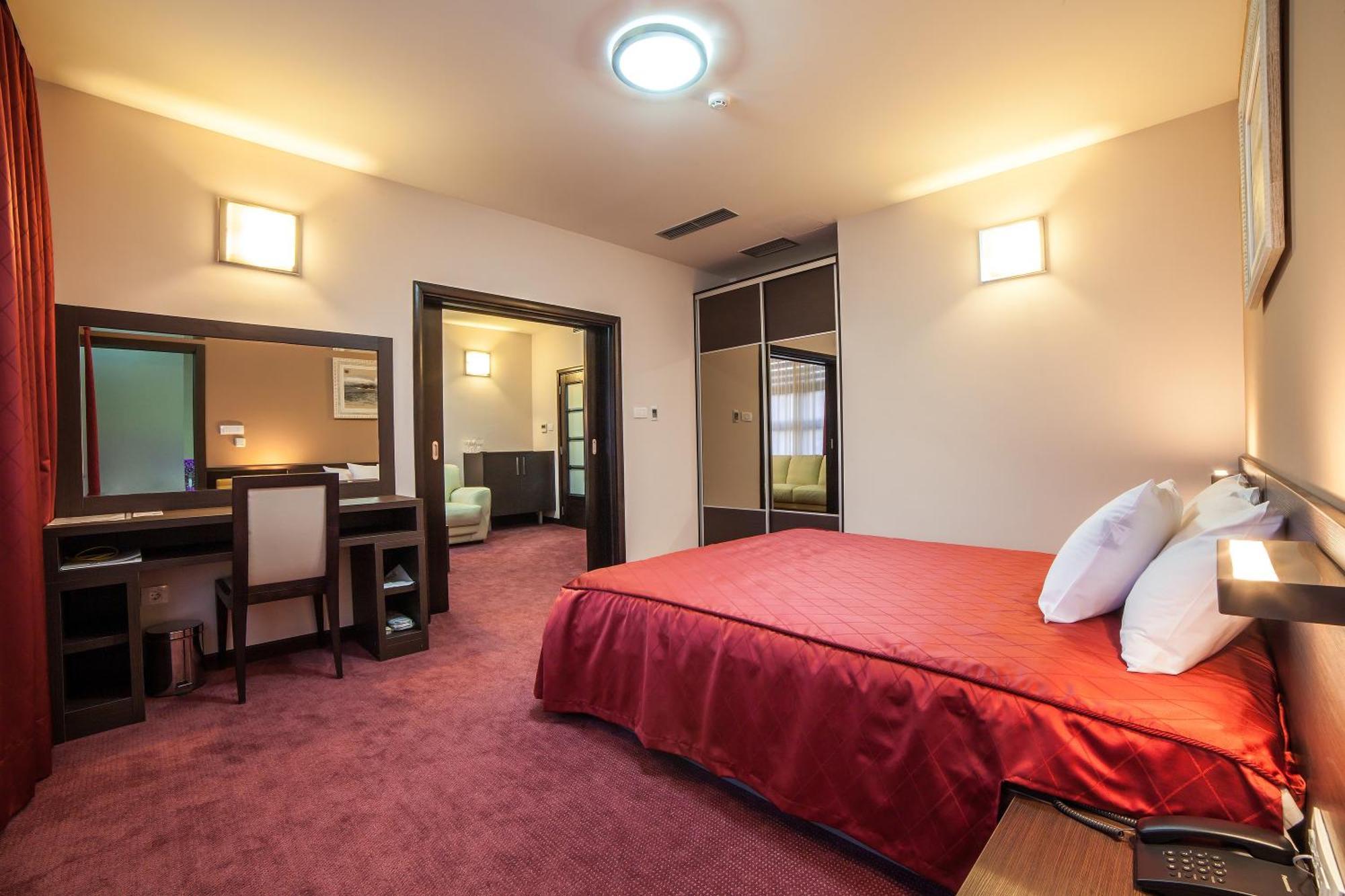 Hotel Terminus Podgorica Zimmer foto