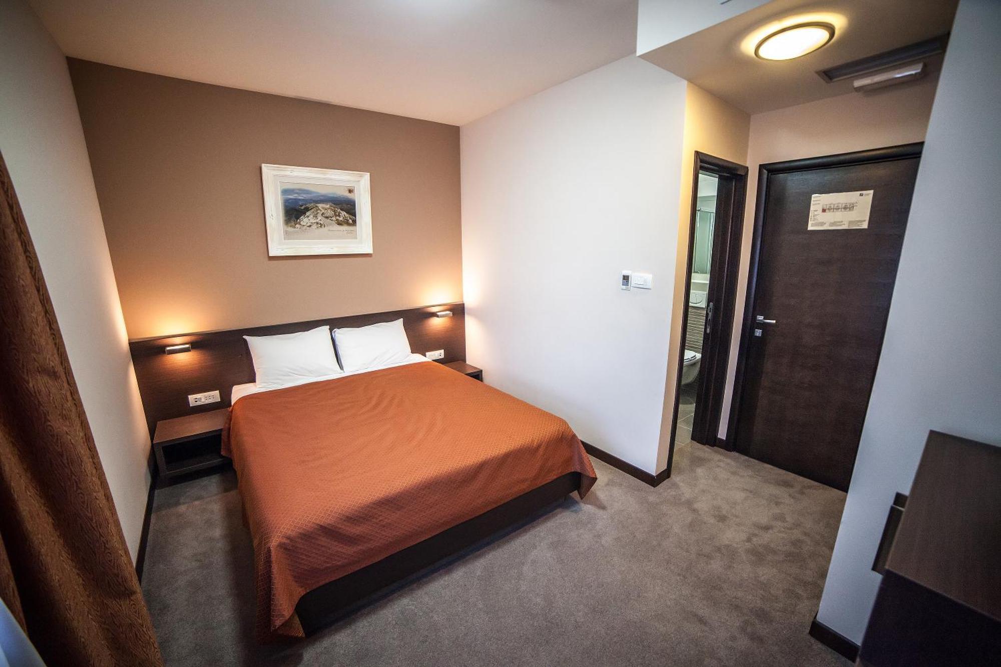 Hotel Terminus Podgorica Zimmer foto